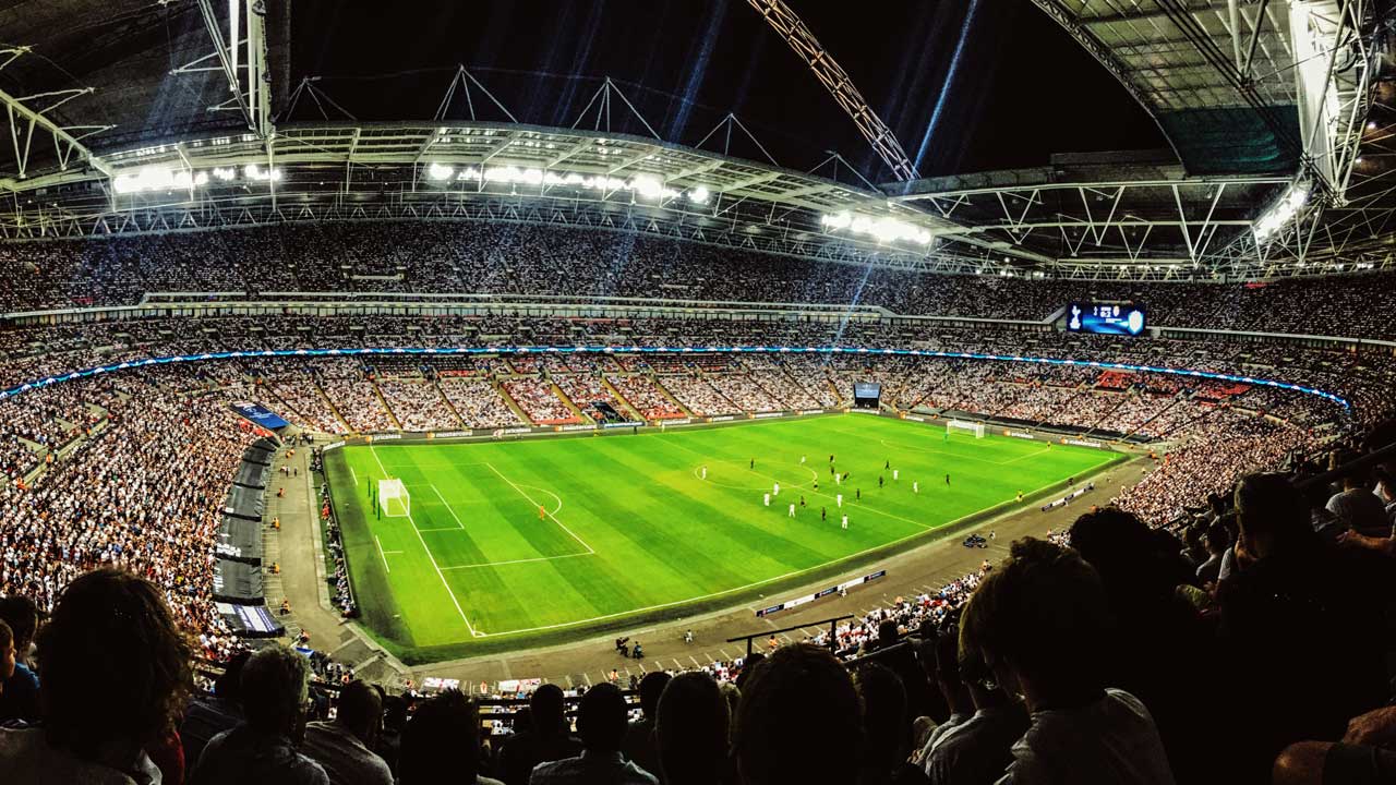 Fussballspiel im Wembley-Stadion