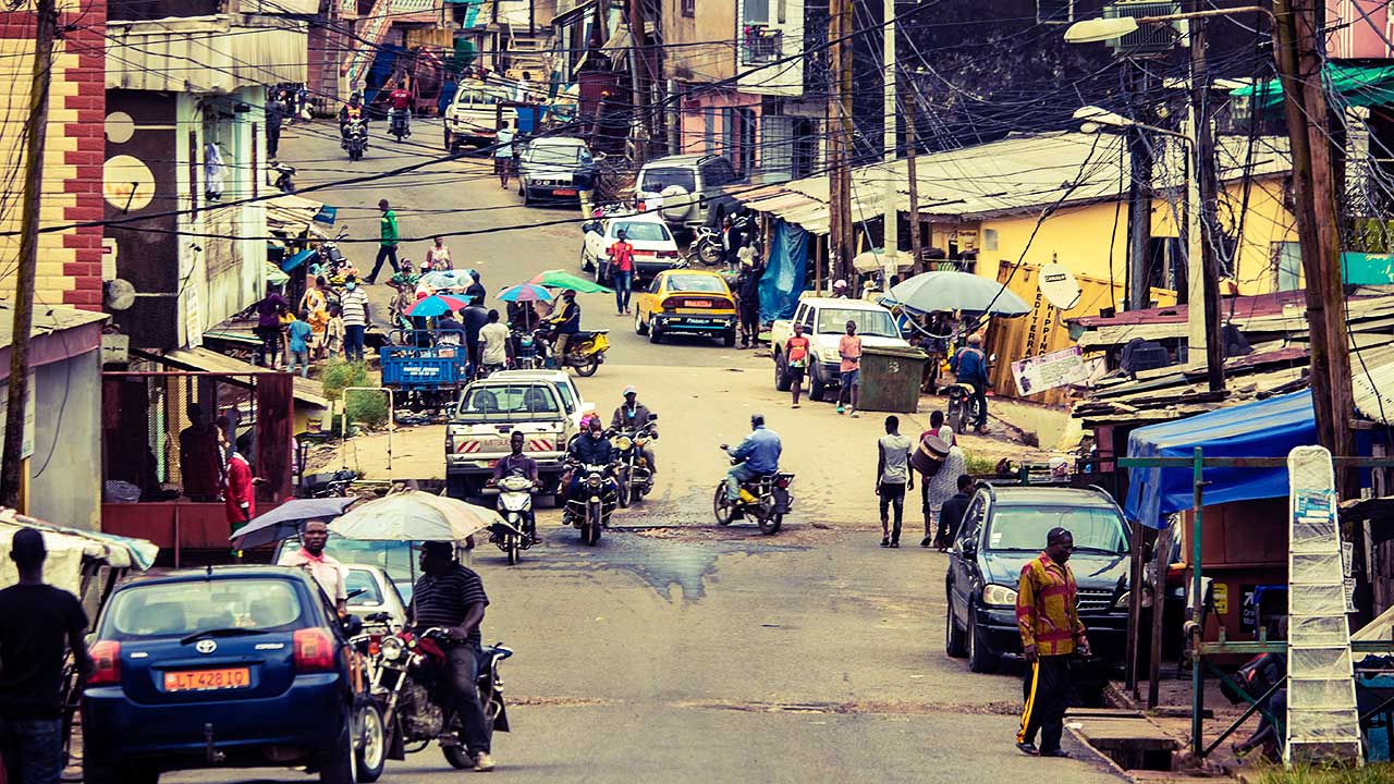 Strassenszene in Douala, Kamerun